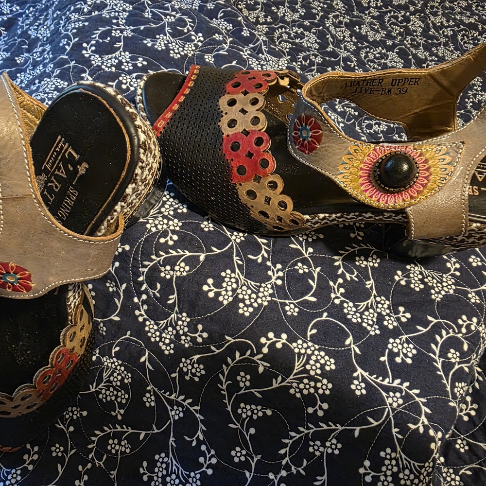 Women's Multicolor Sandals